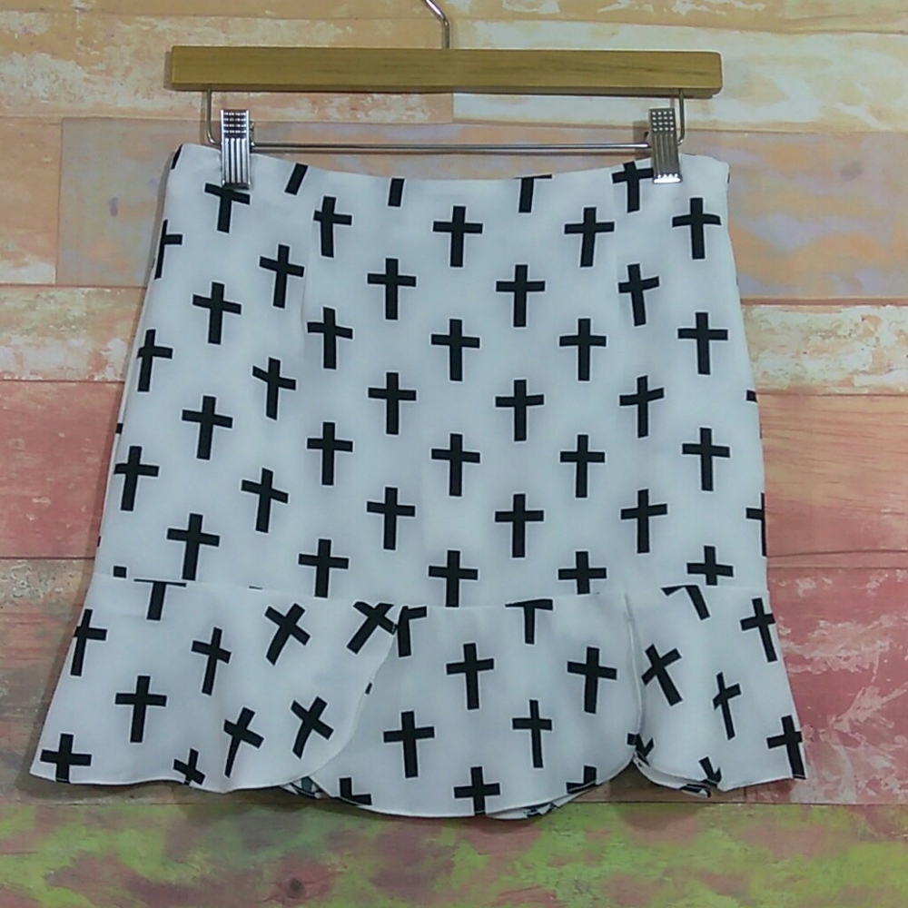 nameless White skirt with black cross print. Med.